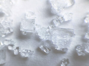 食塩の結晶の写真