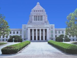 国会議事堂を正面から撮影した写真